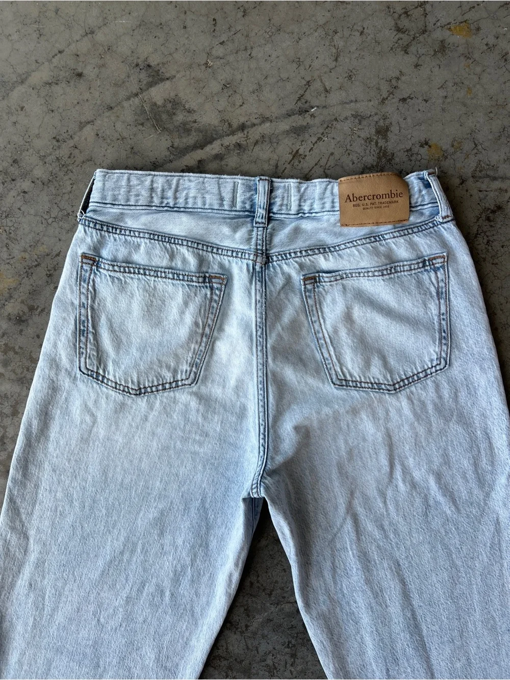 Abercrombie Kids Light Wash Baggy Jeans 15/16 High Rise Wide Leg Denim